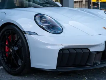 PORSCHE 911 Carrera 4 GTS Cabrio