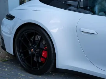 PORSCHE 911 Carrera 4 GTS Cabrio