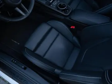 PORSCHE 911 Carrera 4 GTS Cabrio