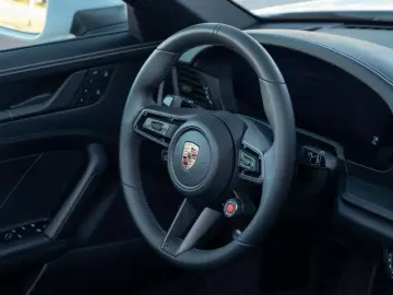 PORSCHE 911 Carrera 4 GTS Cabrio