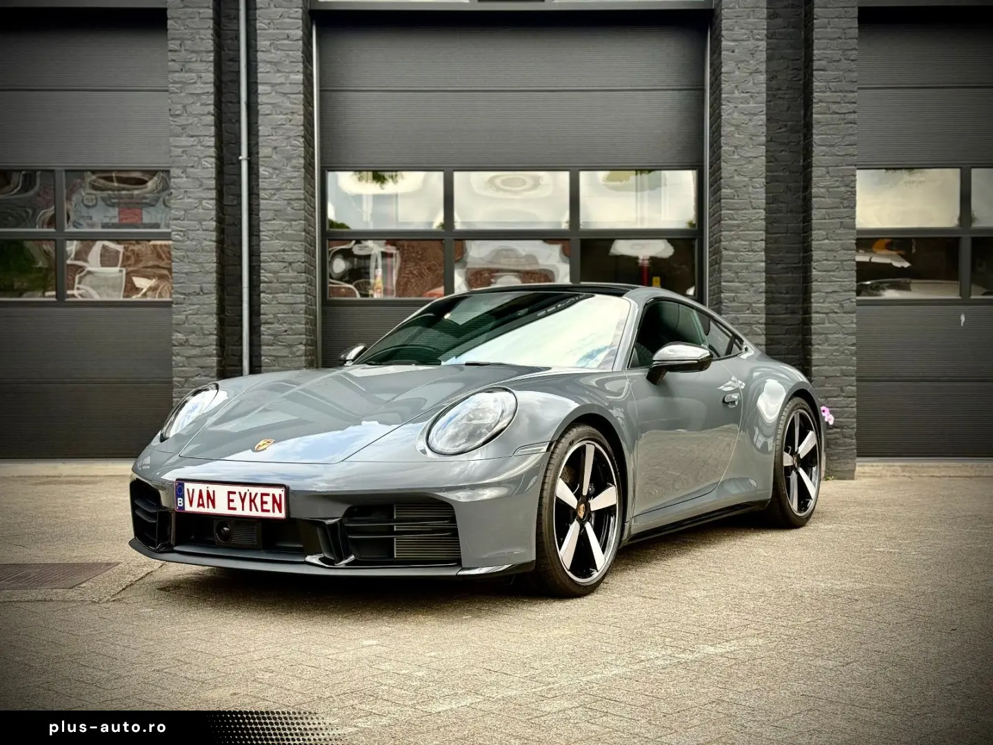 PORSCHE 911 2024 — imagine 3