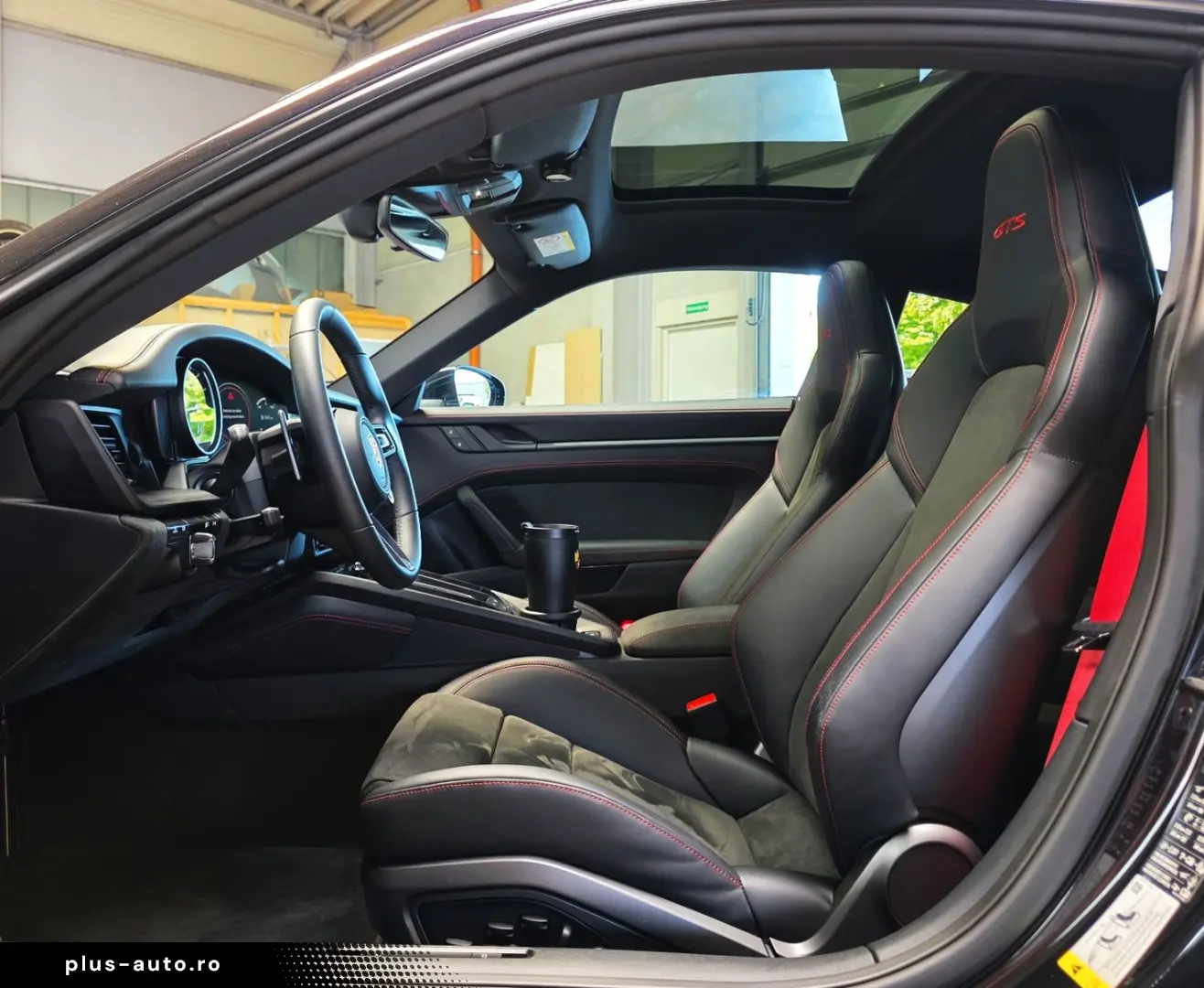 PORSCHE 911 2024 — imagine 11