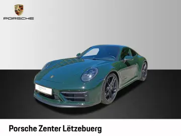 PORSCHE 911 Carrera 4 GTS