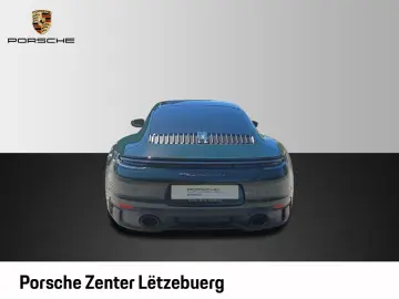 PORSCHE 911 Carrera 4 GTS