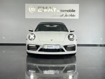 PORSCHE 911 Carrera Cabrio Sport Design Sport Chrono