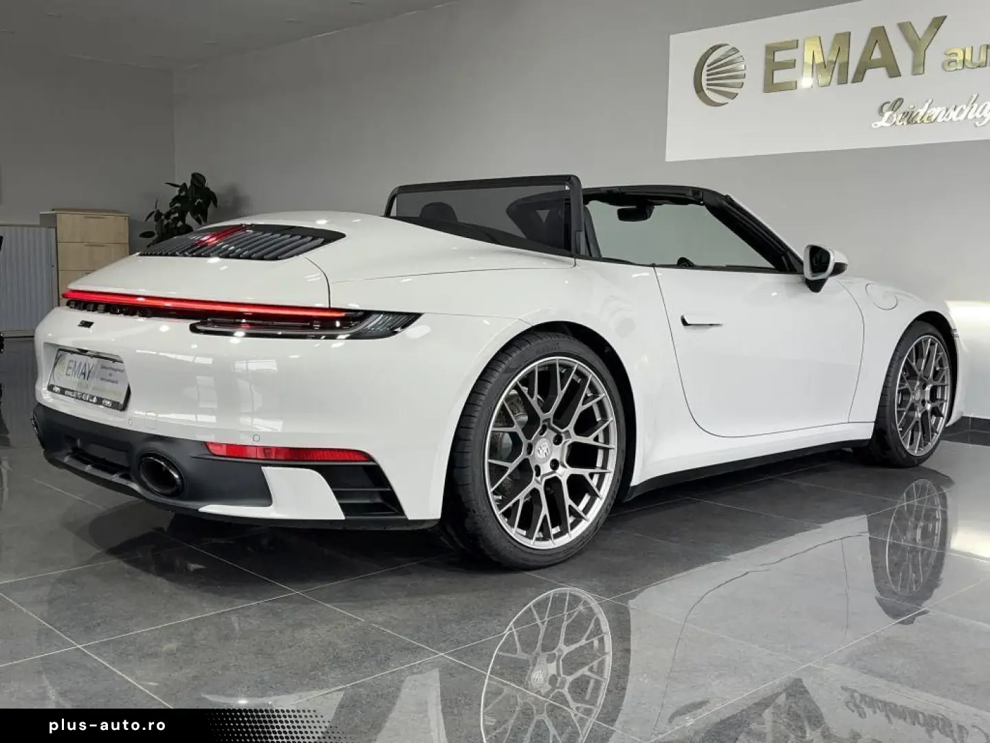 PORSCHE 911 2023 — imagine 12