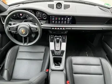 PORSCHE 911 Carrera Cabrio Sport Design Sport Chrono