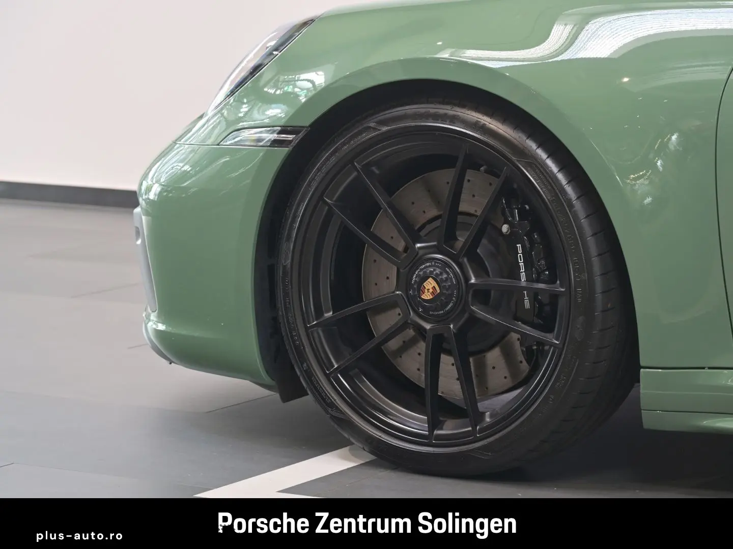 PORSCHE 911 2022 — imagine 10