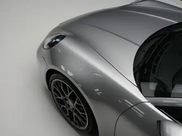 PORSCHE 911 Carrera
