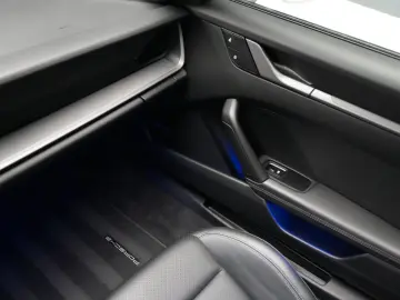 PORSCHE 911 Carrera