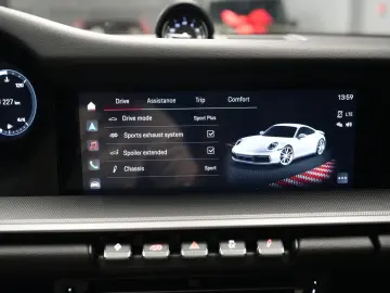 PORSCHE 911 Carrera
