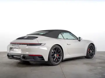 PORSCHE 911 Carrera 4 GTS Cabriolet