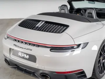 PORSCHE 911 Carrera 4 GTS Cabriolet