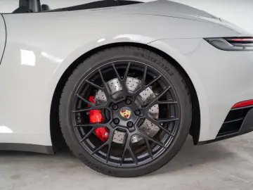 PORSCHE 911 Carrera 4 GTS Cabriolet