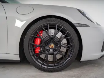 PORSCHE 911 Carrera 4 GTS Cabriolet