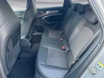 AUDI RS6 Avant 4.0 TFSI quattro Matrix AHK Standhz. B