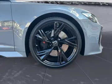AUDI RS6 Avant 4.0 TFSI quattro Matrix AHK Standhz. B