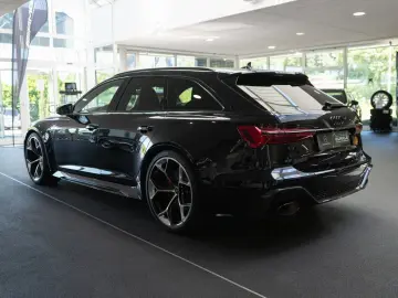 AUDI RS6 Performance Dynamik  OptikCarbon 22  305km h