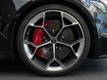 AUDI RS6 Performance Dynamik  OptikCarbon 22  305km h