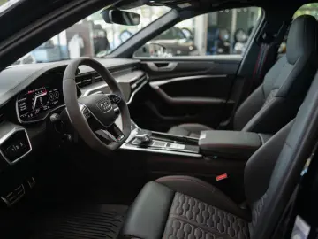 AUDI RS6 Performance Dynamik  OptikCarbon 22  305km h