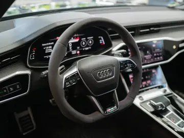 AUDI RS6 Performance Dynamik  OptikCarbon 22  305km h