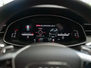AUDI RS6 Performance Dynamik  OptikCarbon 22  305km h