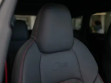 AUDI RS6 Performance Dynamik  OptikCarbon 22  305km h