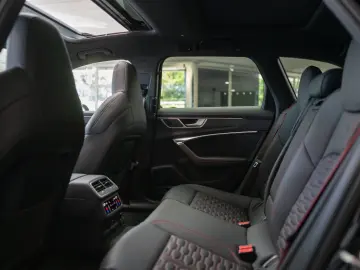 AUDI RS6 Performance Dynamik  OptikCarbon 22  305km h