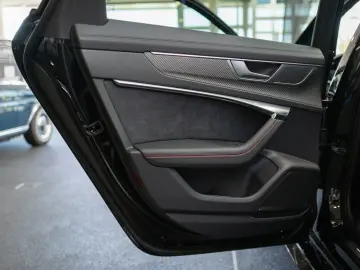 AUDI RS6 Performance Dynamik  OptikCarbon 22  305km h