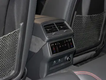 AUDI RS6 Avant 4.0 TFSI quattro Dynamik Laser B&O 22