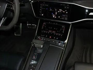 AUDI RS6 Avant 4.0 TFSI quattro Dynamik Laser B&O 22