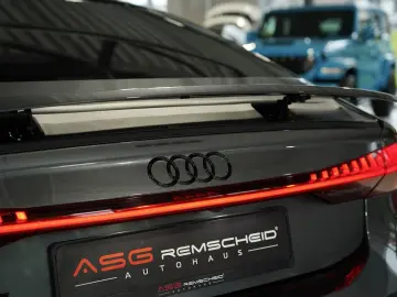 AUDI RS7 q. 2.H  22  Dynamik  Pano  S-AGA  Carbon