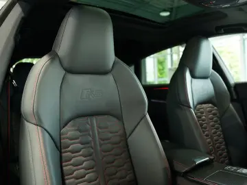 AUDI RS7 q. 2.H  22  Dynamik  Pano  S-AGA  Carbon