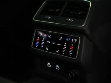 AUDI RS7 q. 2.H  22  Dynamik  Pano  S-AGA  Carbon