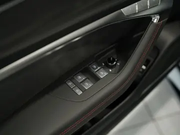 AUDI RS7 q. 2.H  22  Dynamik  Pano  S-AGA  Carbon