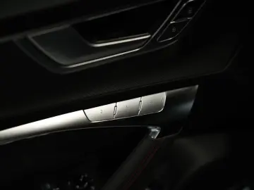 AUDI RS7 q. 2.H  22  Dynamik  Pano  S-AGA  Carbon