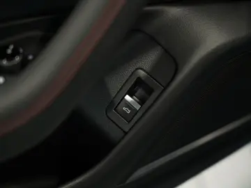 AUDI RS7 q. 2.H  22  Dynamik  Pano  S-AGA  Carbon