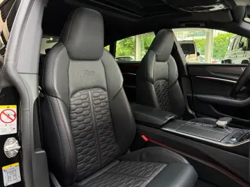 AUDI RS7 4.0 TFSI quattro performance Pano B&O Matrix