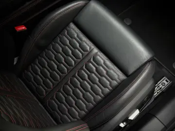 AUDI RS7 4.0 TFSI quattro performance Pano B&O Matrix