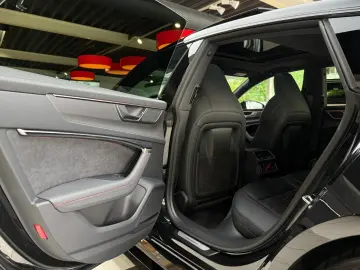 AUDI RS7 4.0 TFSI quattro performance Pano B&O Matrix