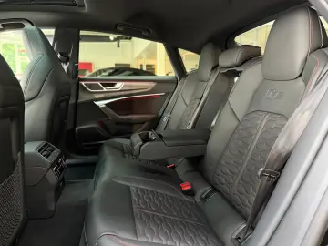 AUDI RS7 4.0 TFSI quattro performance Pano B&O Matrix