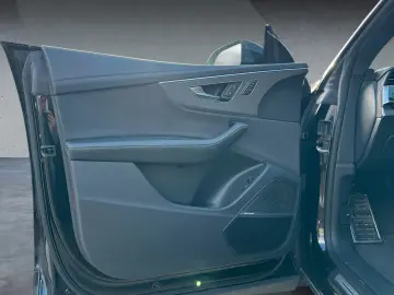 AUDI RSQ8 4.0 V8 TFSI Quatt Pano Keramik B&O Vollaus.