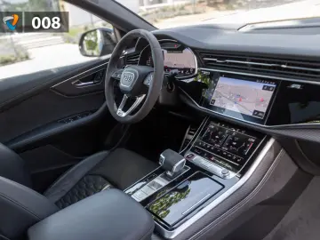 AUDI RS Q8 RS-Abgas qu. Laser B&O Pano AHK Massge HUD