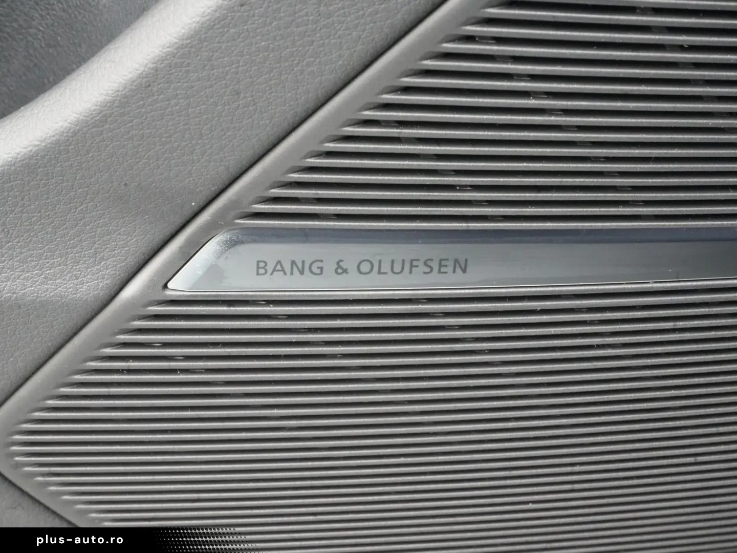 AUDI RS Q8 ACC PANO 305KM H B&O MASSAGE LEDER KERAMIK