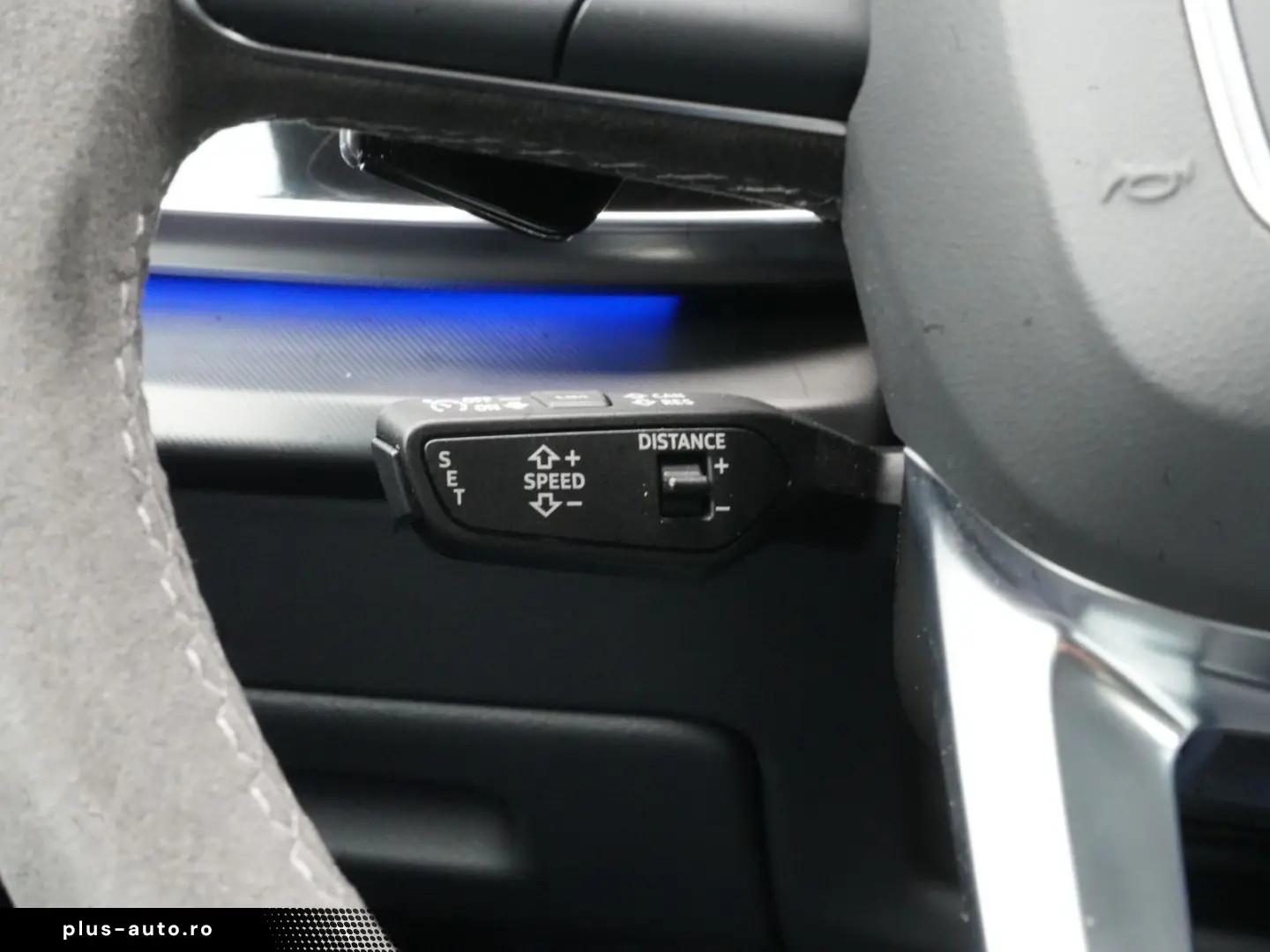 AUDI RS Q8 ACC PANO 305KM H B&O MASSAGE LEDER KERAMIK