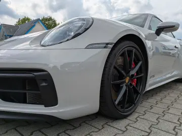 PORSCHE 911 Carrera 4 GTS Approved Matrix Bose 1. Hand