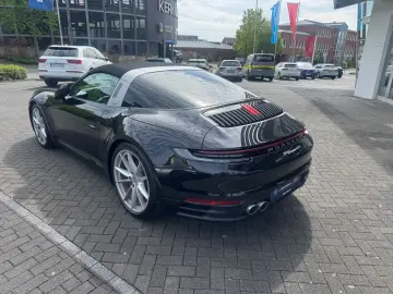 PORSCHE 992 Targa 4S LIFT Matrix Burmester3D Top Zustand