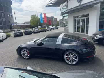 PORSCHE 992 Targa 4S LIFT Matrix Burmester3D Top Zustand