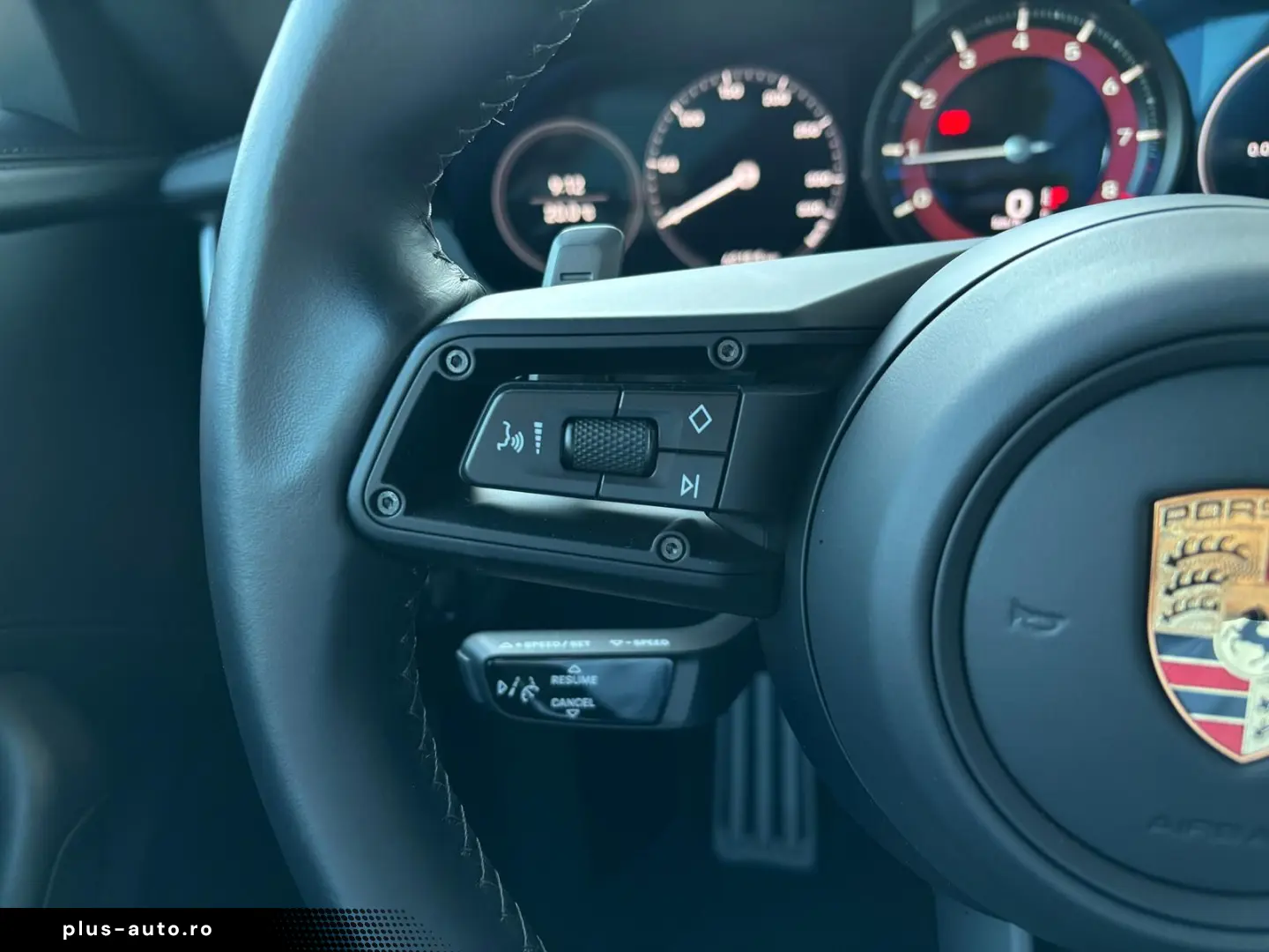 PORSCHE 911 2023 — imagine 10