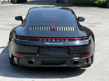 PORSCHE 992  911  Carrera 4S SPORTPAKET-ABGAS MATRIX LIF